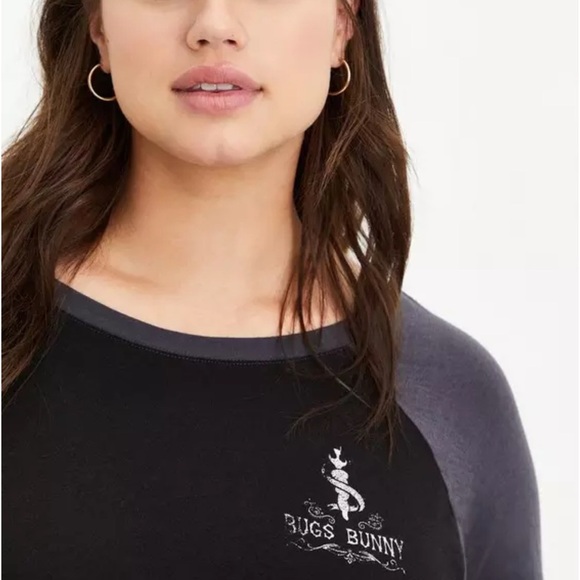 Warner Bros. Looney Tunes Bugs Muertos Raglan - Picture 5 of 6